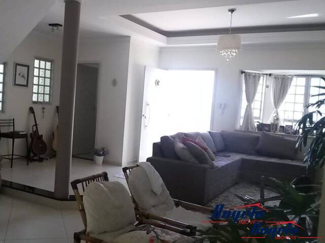 #851 - Casa para Venda em Jacareí - SP - 2