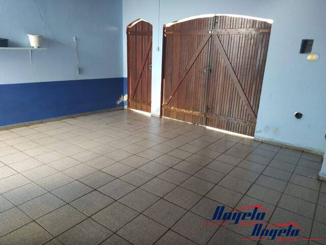 #860 - Casa para Venda em Jacareí - SP - 2