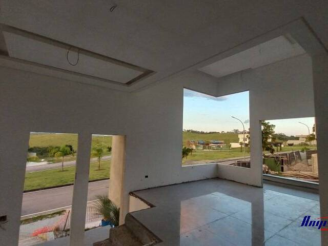 #2047 - Casa para Venda em São José dos Campos - SP