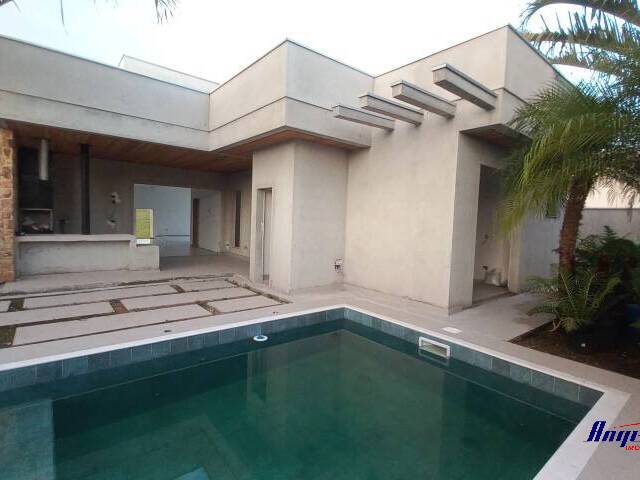 #2047 - Casa para Venda em São José dos Campos - SP