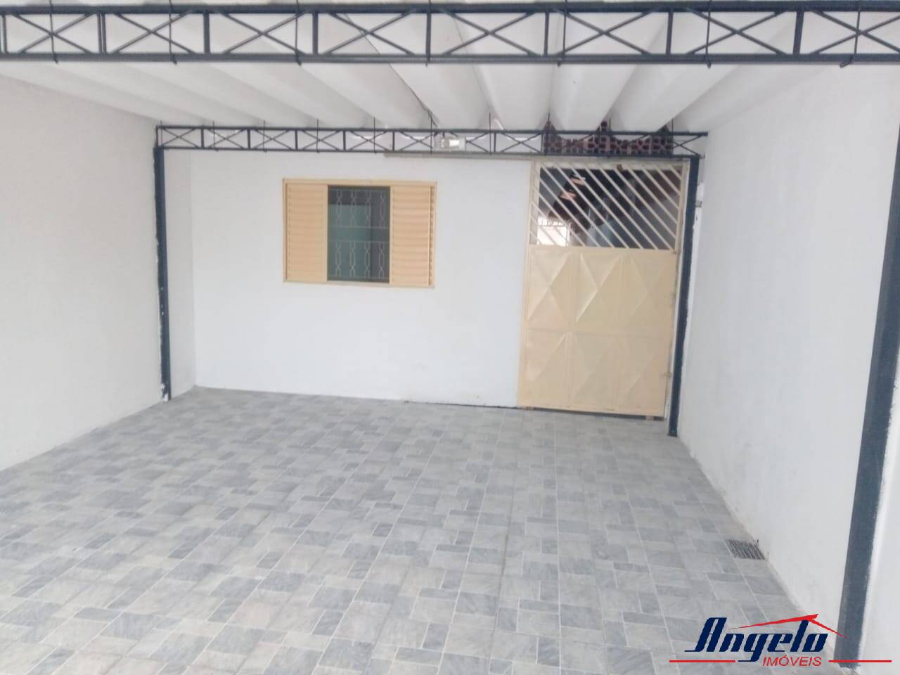 Casa a venda com ótima localização no Jd Americano - Zona Leste