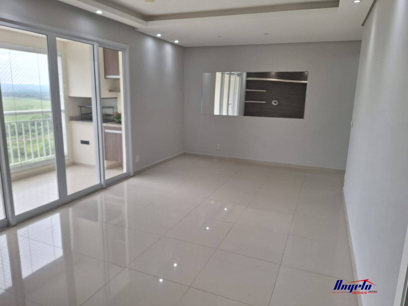 Vendo ou Alugo Apartamento - condominio Rossi Montes - SjC - 5min centro