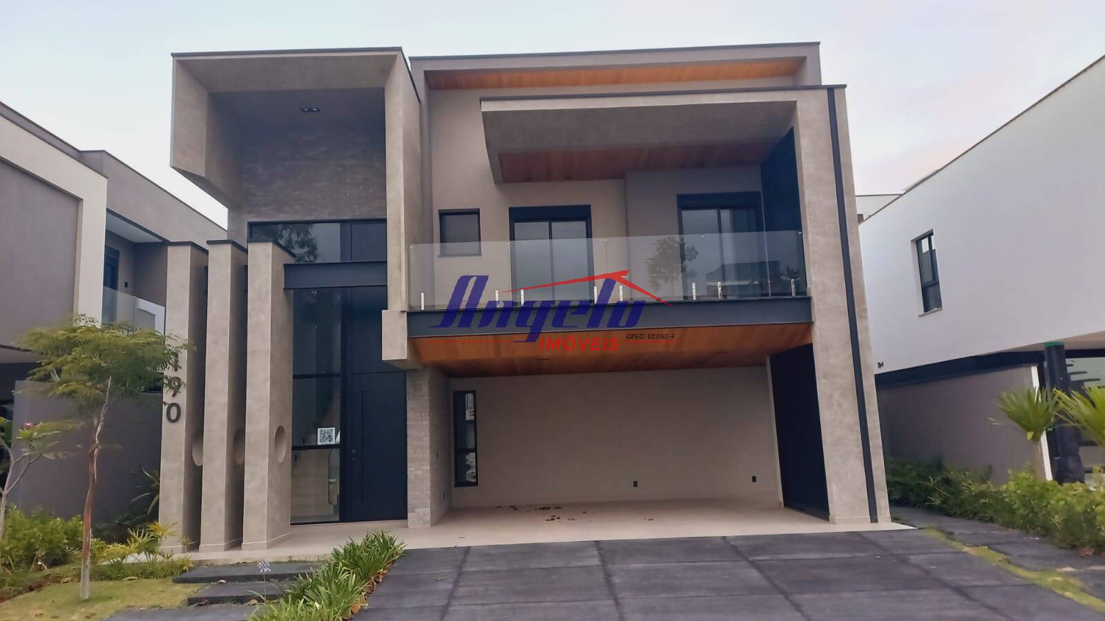 Casa no condomínio Alpha Ville II - 5 suítes