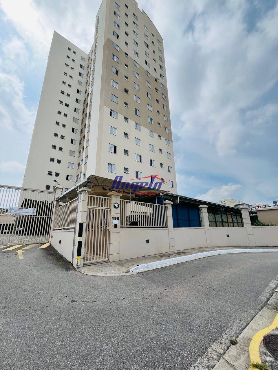 Apartamento em Ótima Localização!!!*
Enfrente Shopping Colinas